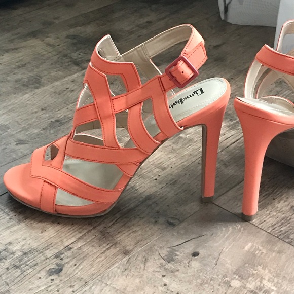 LimeLight Peep-toe Heels - Picture 9 of 14